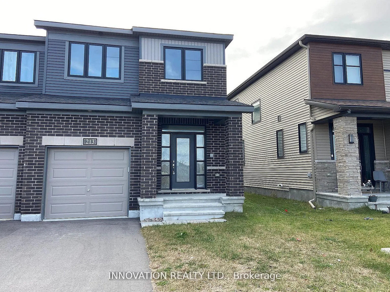4 bed, $2,900 — Photo 1