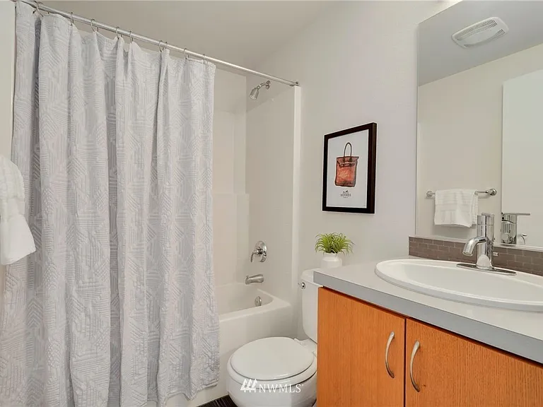 15175 NE 81st Way #102 — Photo 25