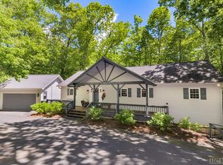 460 Trays Island Rd, Sapphire, NC 28774