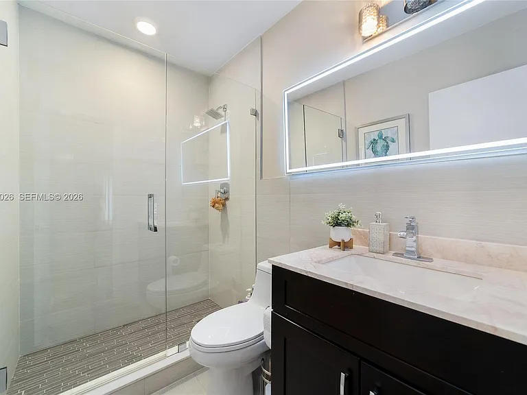 2201 NE 66th St #1323 — Photo 23
