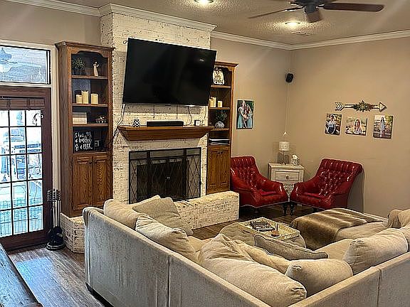 3rd image of 6806 Michelle Dr