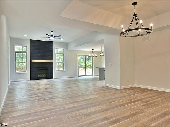 3rd image of 2869 Pebble Creek Ct