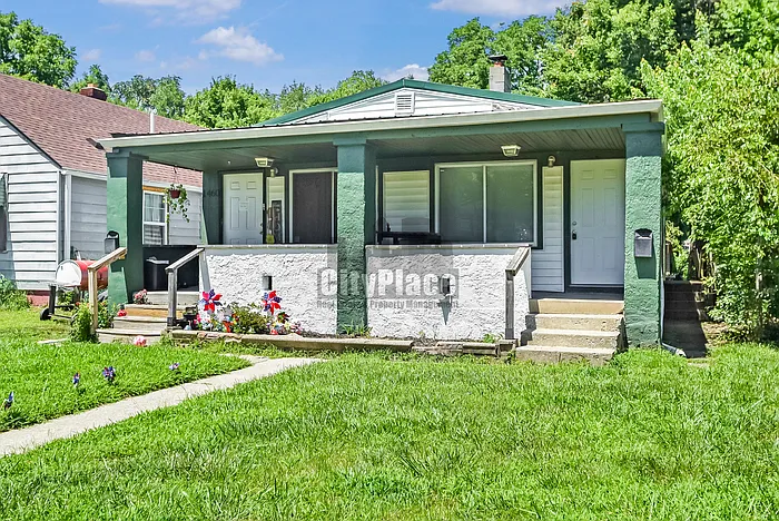 1458 W Congress Ave