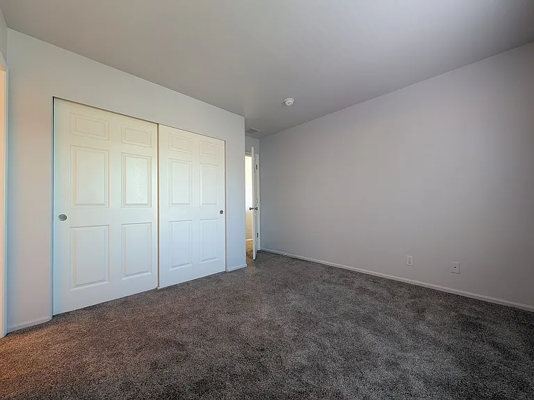 5220 Wales Dr — Photo 17