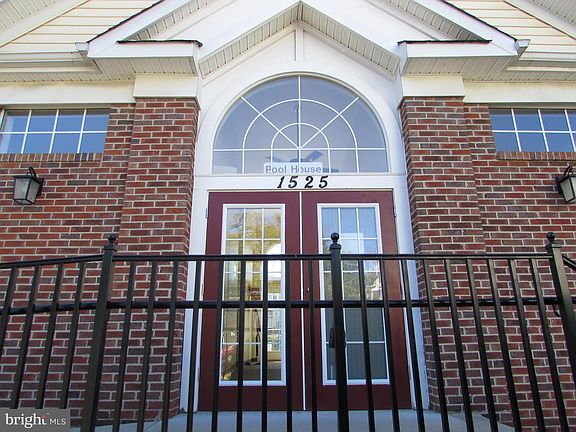 2nd image of 1410 Nutwood Ct