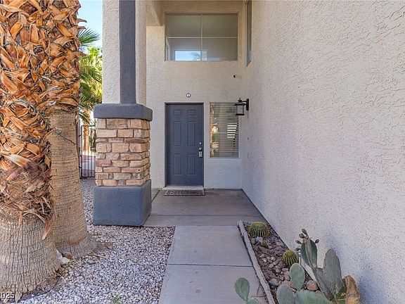 5th image of 3724 Crest Horn Dr
