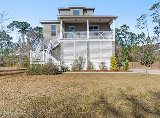 6401 Ascot Dr, Biloxi, MS 39532