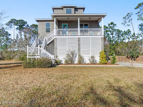 6401 Ascot Dr, Biloxi, MS 39532