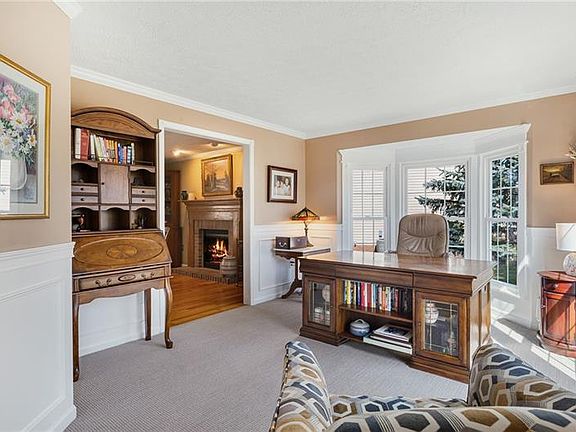 3rd image of 111 Aberdeen Dr