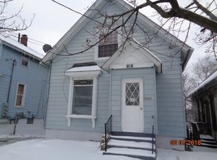 362 Raymond St, Elgin, IL 60120