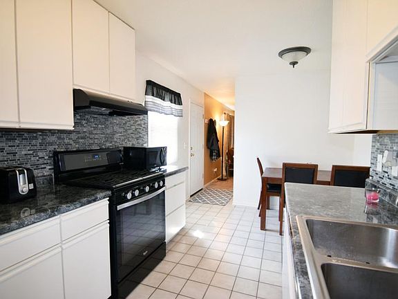 5th image of 2116 3rd St N