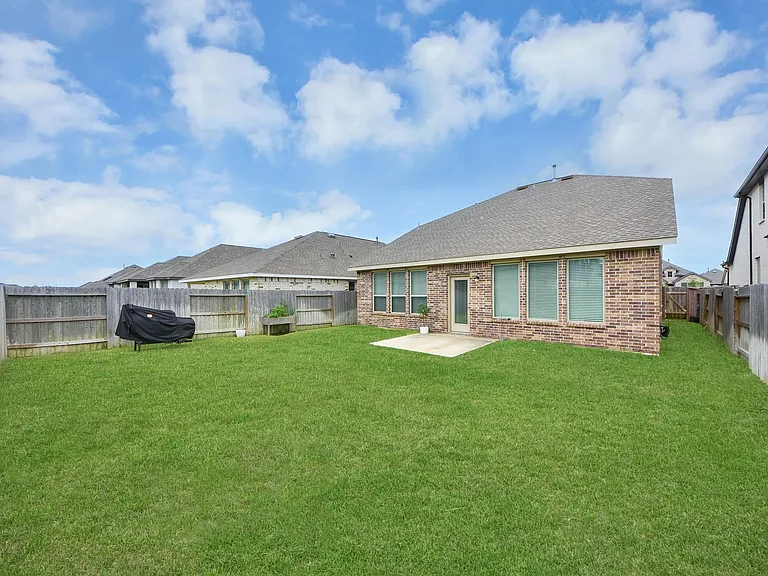 4946 Sky Bluff Dr — Photo 35