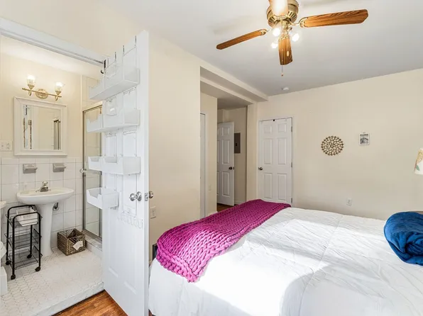 50 Glenwood Avenue image 23 of 30