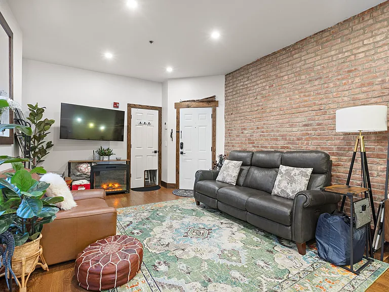 42 Prospect St #1D — Photo 9