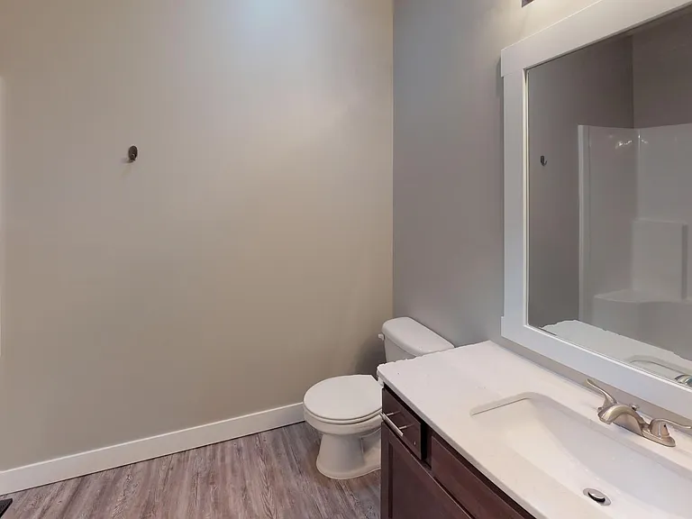801 W Cedar St — Photo 36