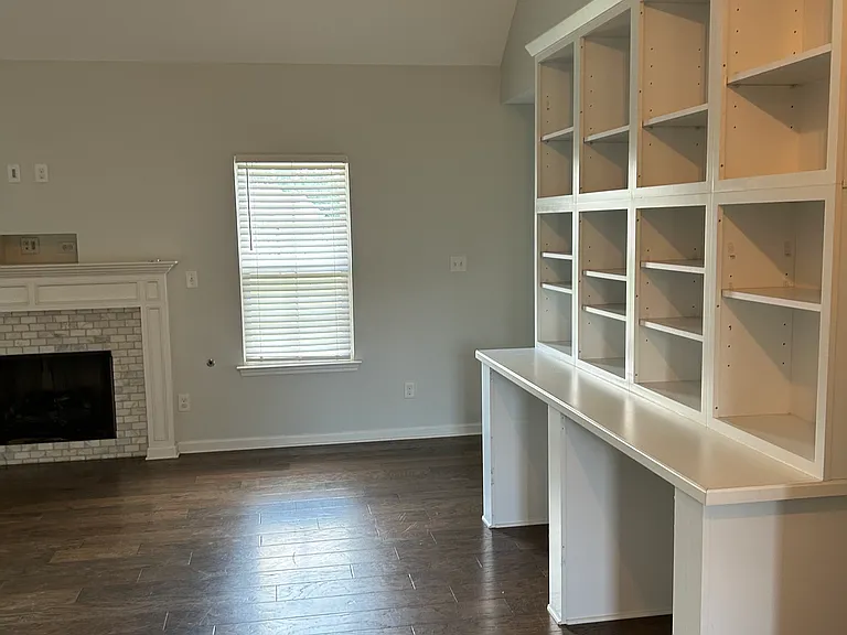 2607 Dawnwood Cir N — Photo 5