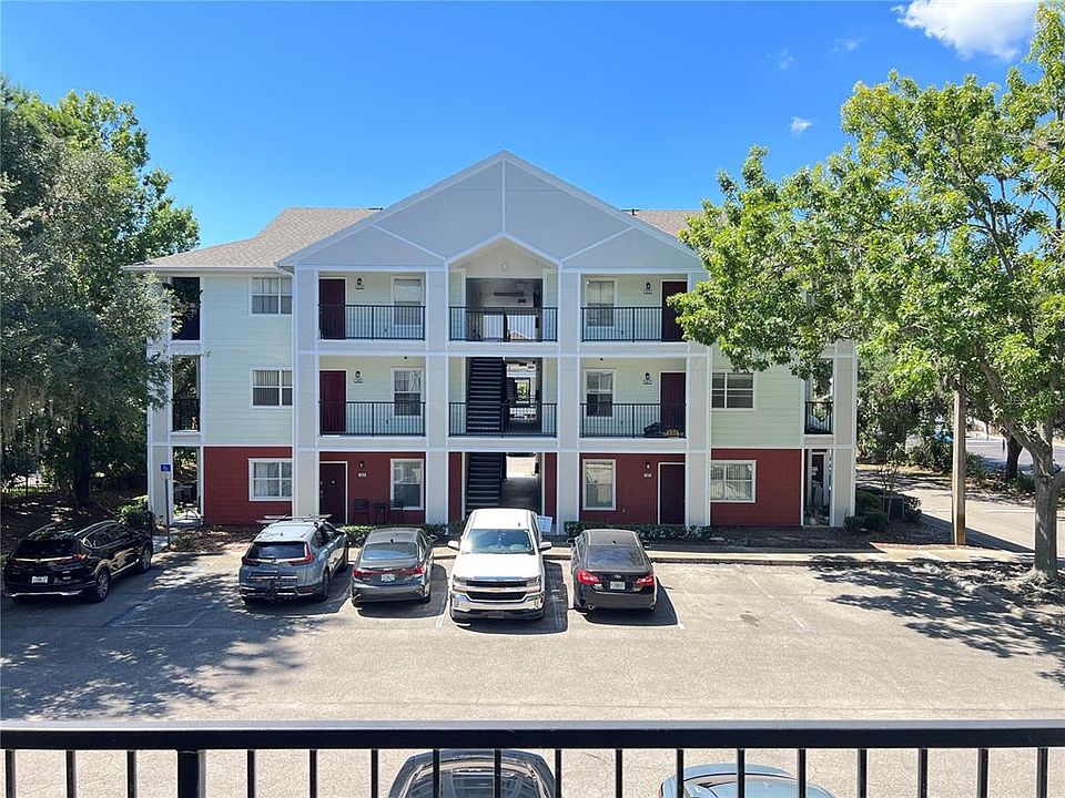 1st image of 2360 SW Archer Rd APT 304