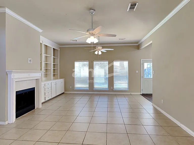 13143 Mills River St — Photo 8