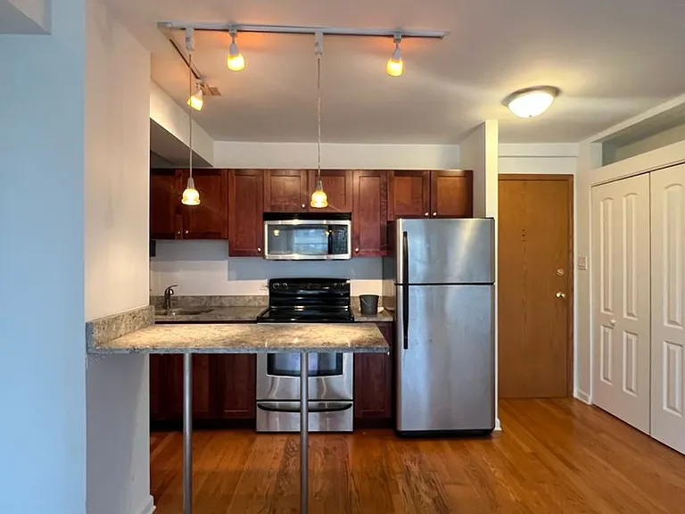 4180 Marine Terrace Apartments — Photo 138