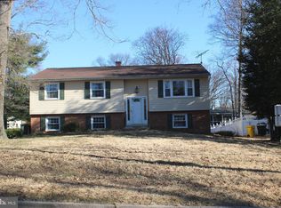 192 Campus Green Dr, Arnold, MD 21012