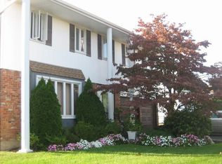 116 Plymouth Rd, Plainview, NY 11803