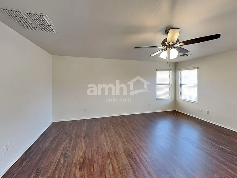 18541 W Valerie Dr — Photo 9