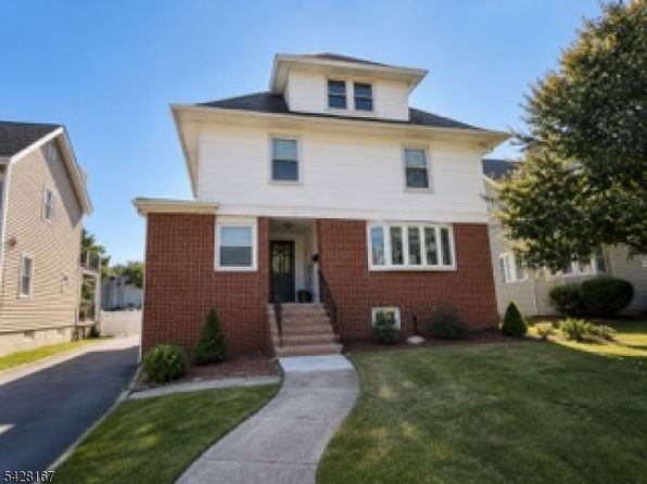 211 Walnut Ave