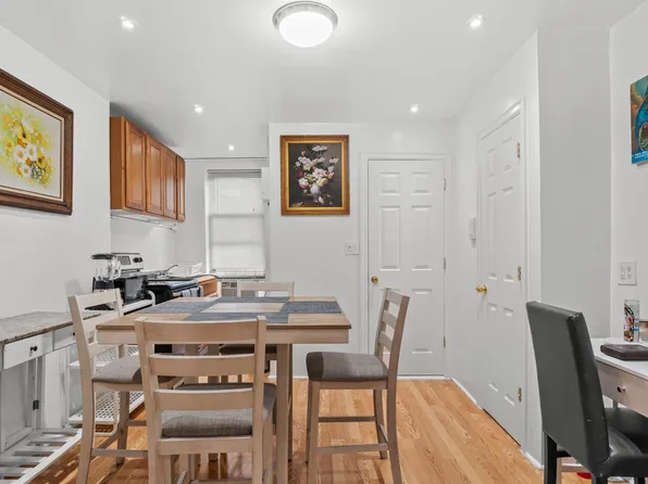 430 West 46th Street image 3 of 14