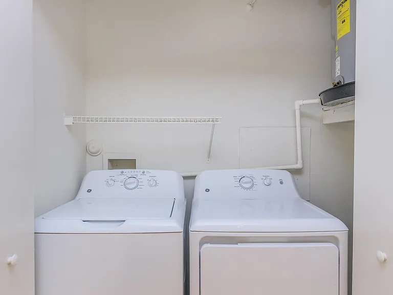 Antiqua Apartments — Photo 60