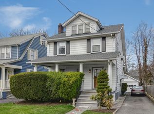 15 Overlook Ter, Maplewood, NJ 07040