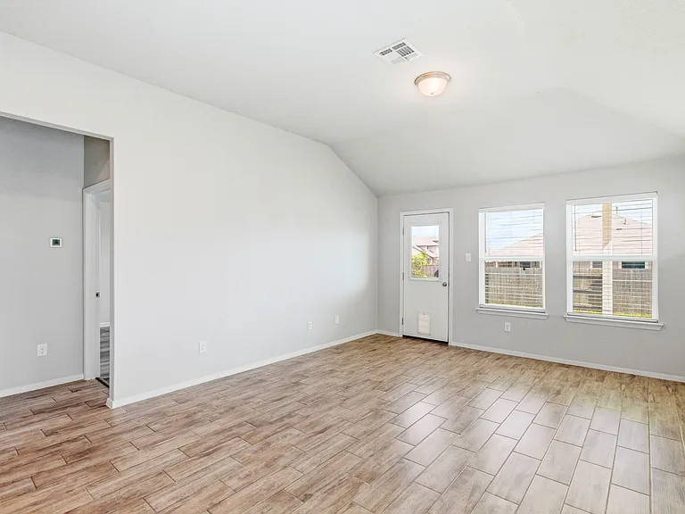 124 Horsemint Way — Photo 8