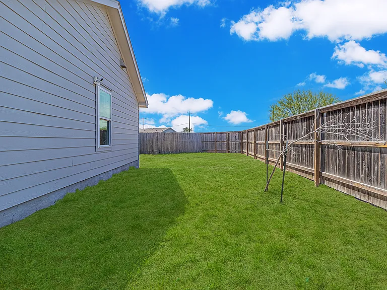 3814 Pickles Way — Photo 34