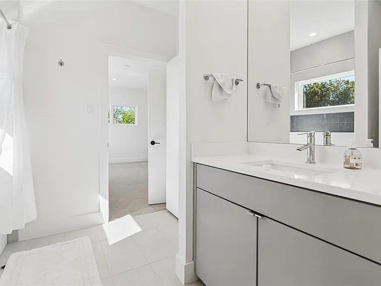 3932 Valley Ridge Rd — Photo 23