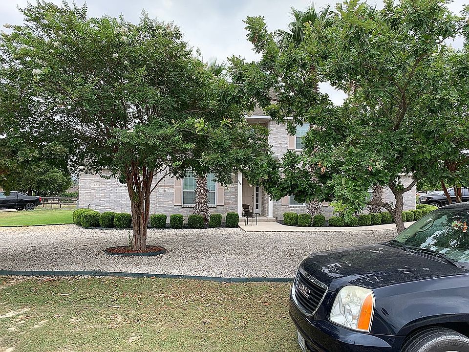 2nd image of 489 Glenvalley Cir
