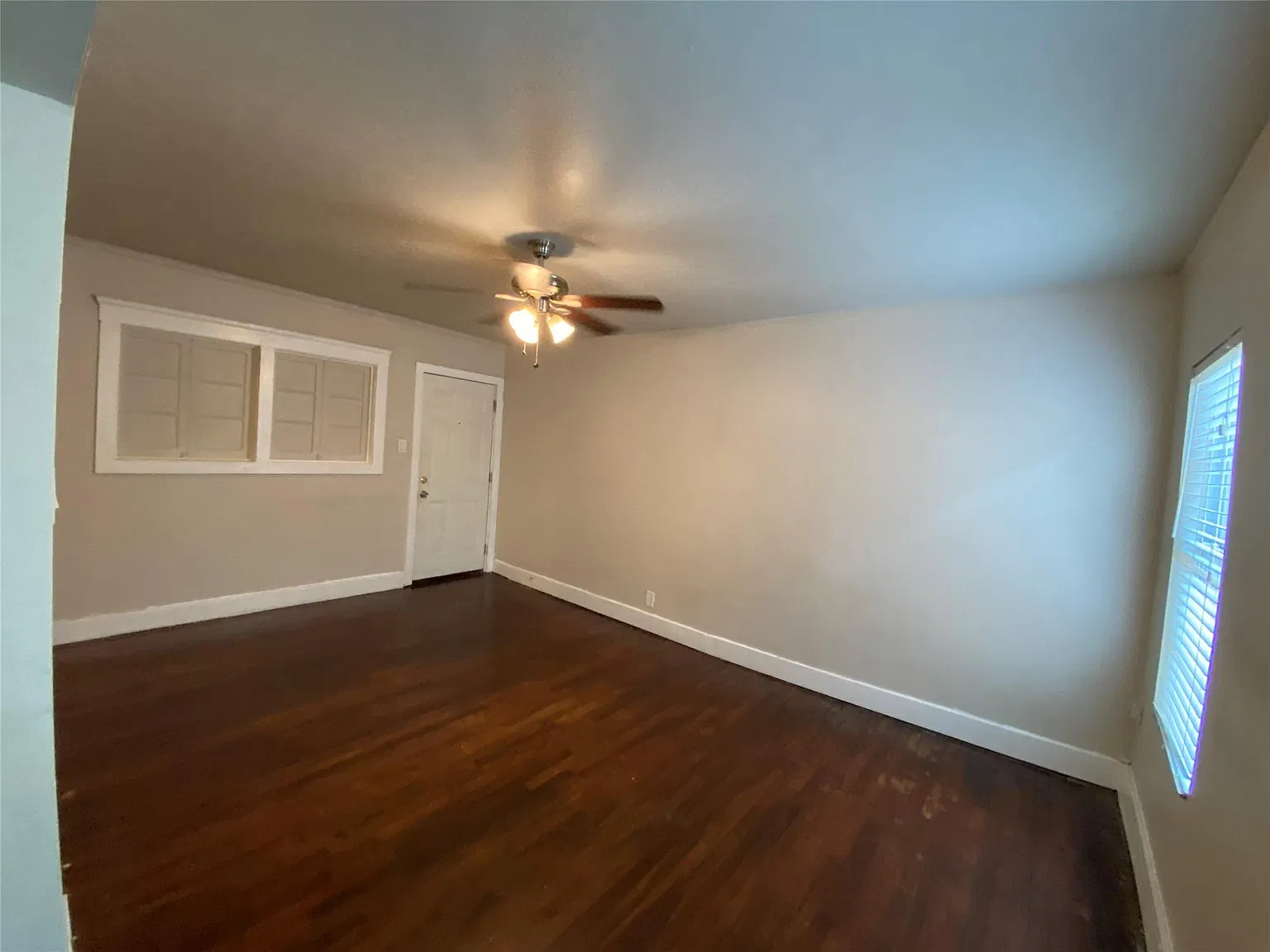 Studio, 1.0 bath, 500 sqft, $825 — Photo 4