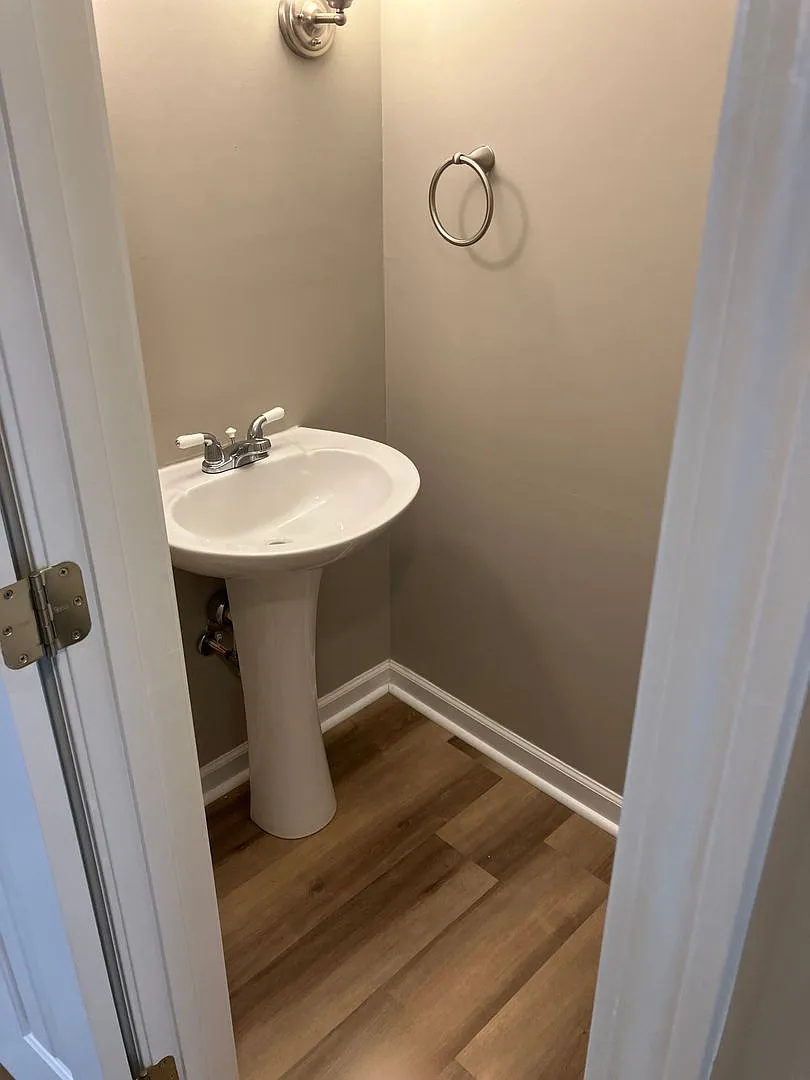Newly Renovated Townhome in Arden — Photo 4