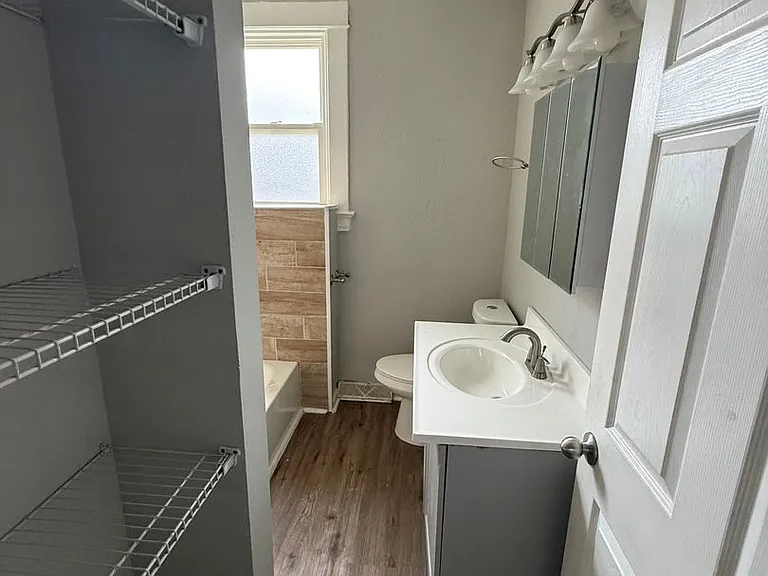 452 Whitelaw Ave — Photo 7
