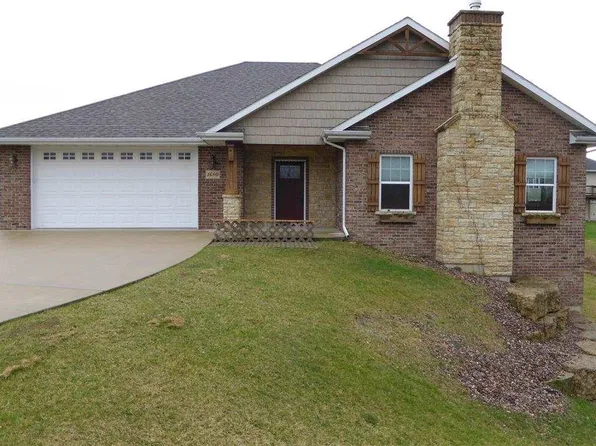 1680 Bianca Dr, Dubuque, IA 52003