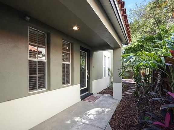 2nd image of 2914 W Gandy Blvd Unit E
