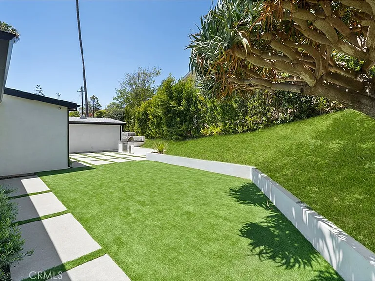 2200 Mantis Ave — Photo 23
