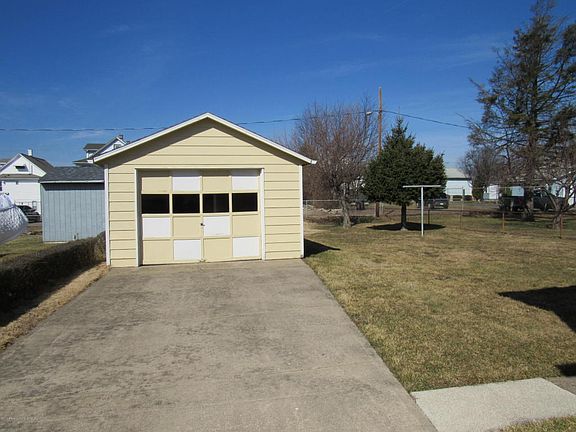 4th image of 3256 Greenwood Ave