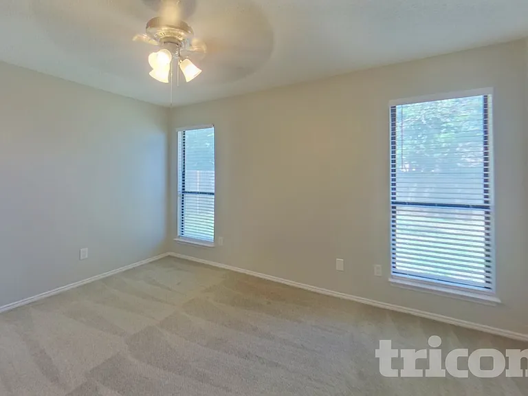 7421 Ridge Rd W — Photo 7