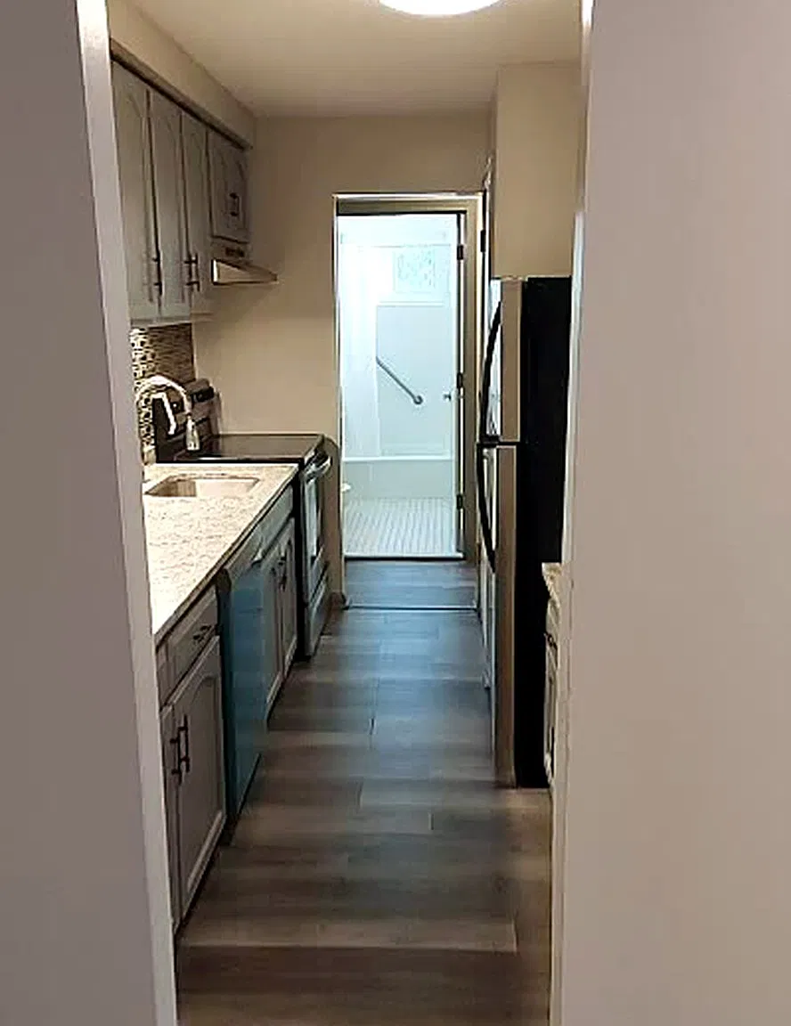 2 bed, 850 sqft, $1,900 — Photo 1