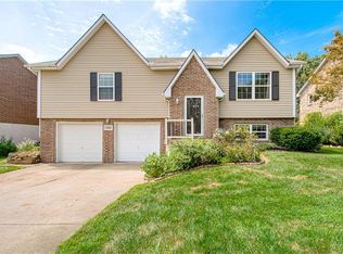 13822 S Acuff St, Olathe, KS 66062