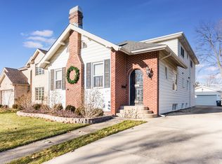 984 Hollywood Ave, Des Plaines, IL