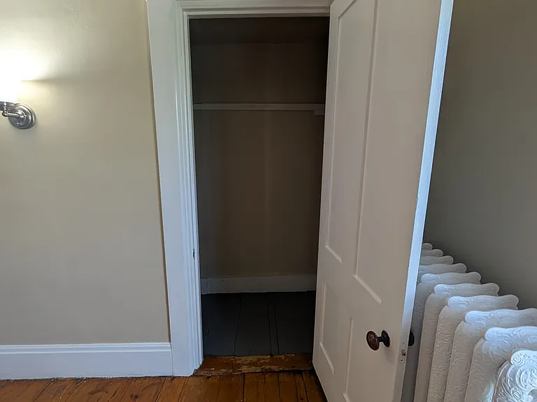 Brunswick Ave — Photo 23
