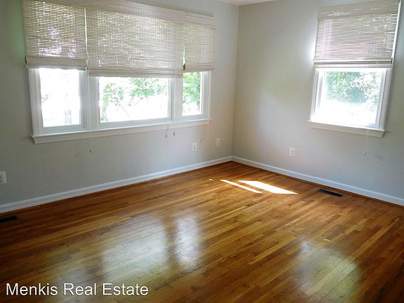 2nd image of 9802 Montauk Ave