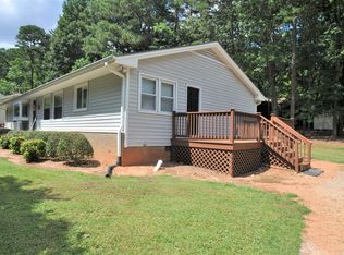 6108 Deerwood Pl, Raleigh, NC 27607