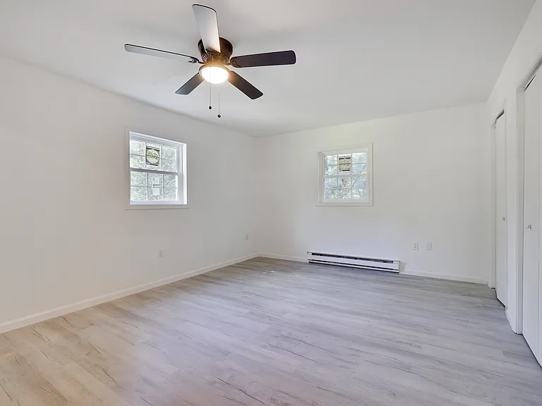 3119 Essex Rd — Photo 8