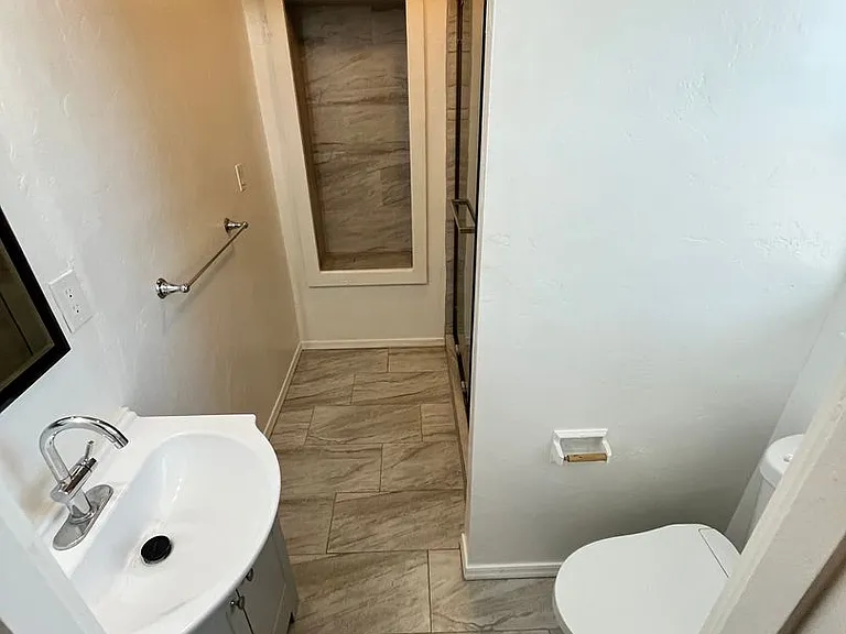 2220 E Grant Rd — Photo 21